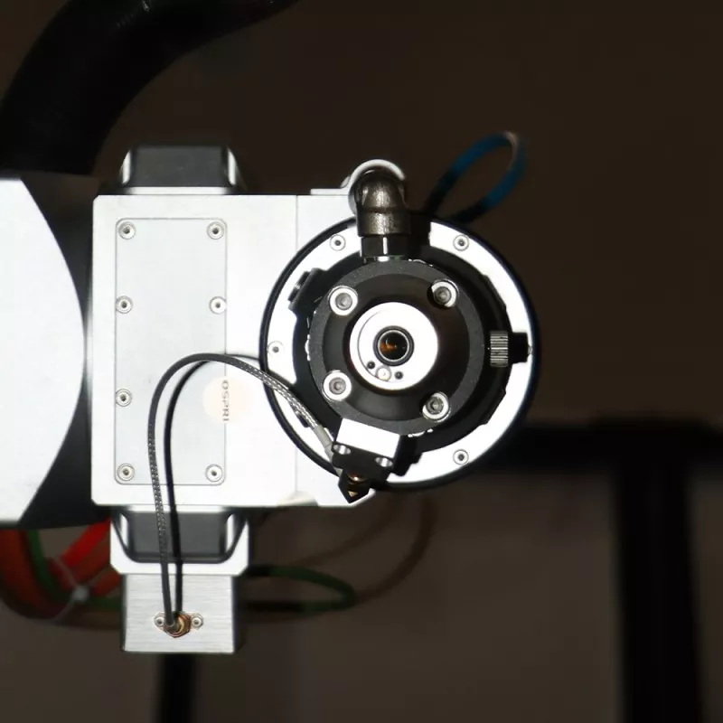 3D petosni laserski rezalni stroj